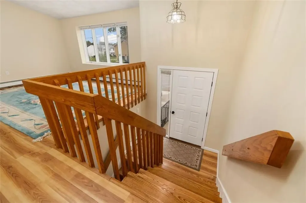 9 Daisy Court Cranston RI 02920