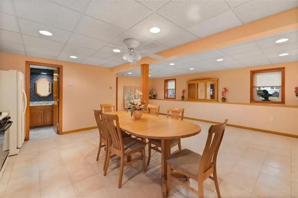 9 Daisy Court Cranston RI 02920