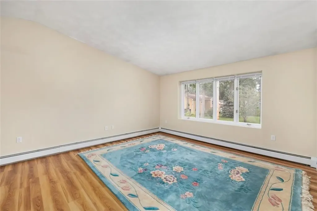 9 Daisy Court Cranston RI 02920