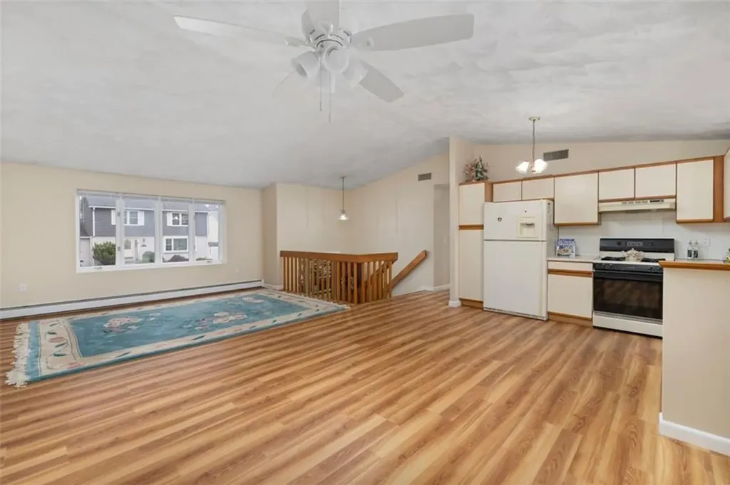 9 Daisy Court Cranston RI 02920