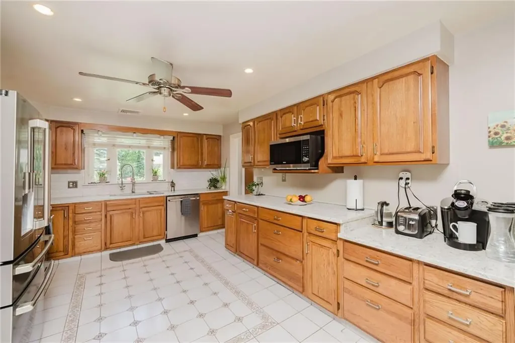 35 Williams Street Lincoln RI 02865