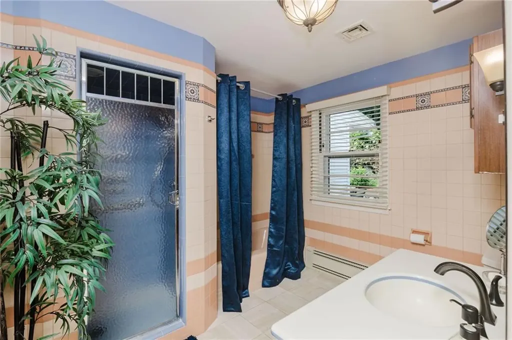 35 Williams Street Lincoln RI 02865