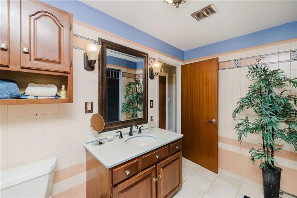 35 Williams Street Lincoln RI 02865