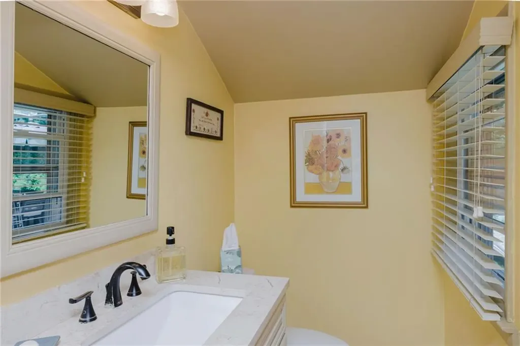 35 Williams Street Lincoln RI 02865