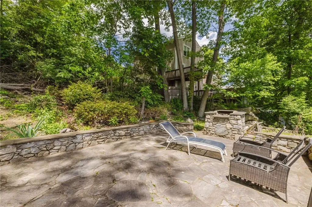 35 Williams Street Lincoln RI 02865