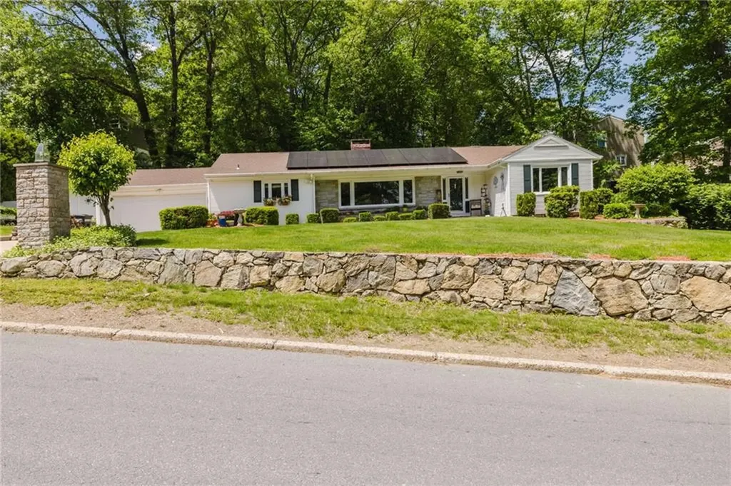 35 Williams Street Lincoln RI 02865