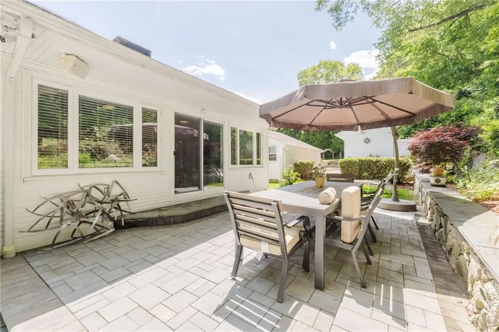 35 Williams Street Lincoln RI 02865