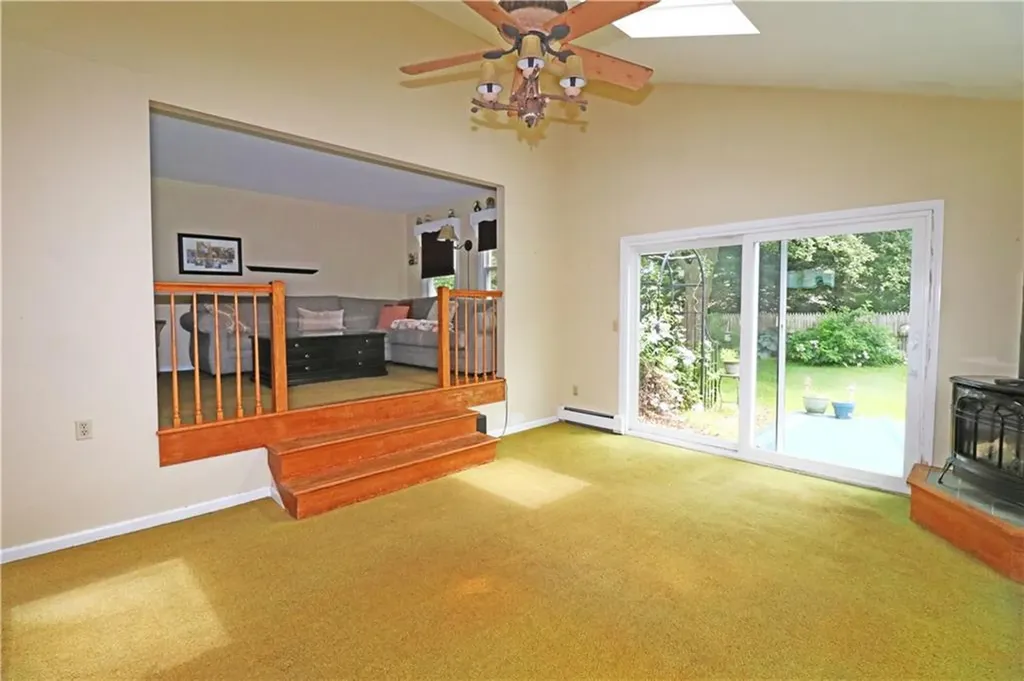 23 Sherman Lane Middletown RI 02842