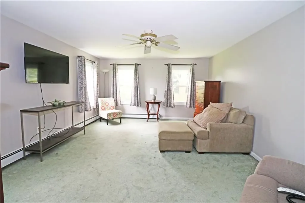 23 Sherman Lane Middletown RI 02842