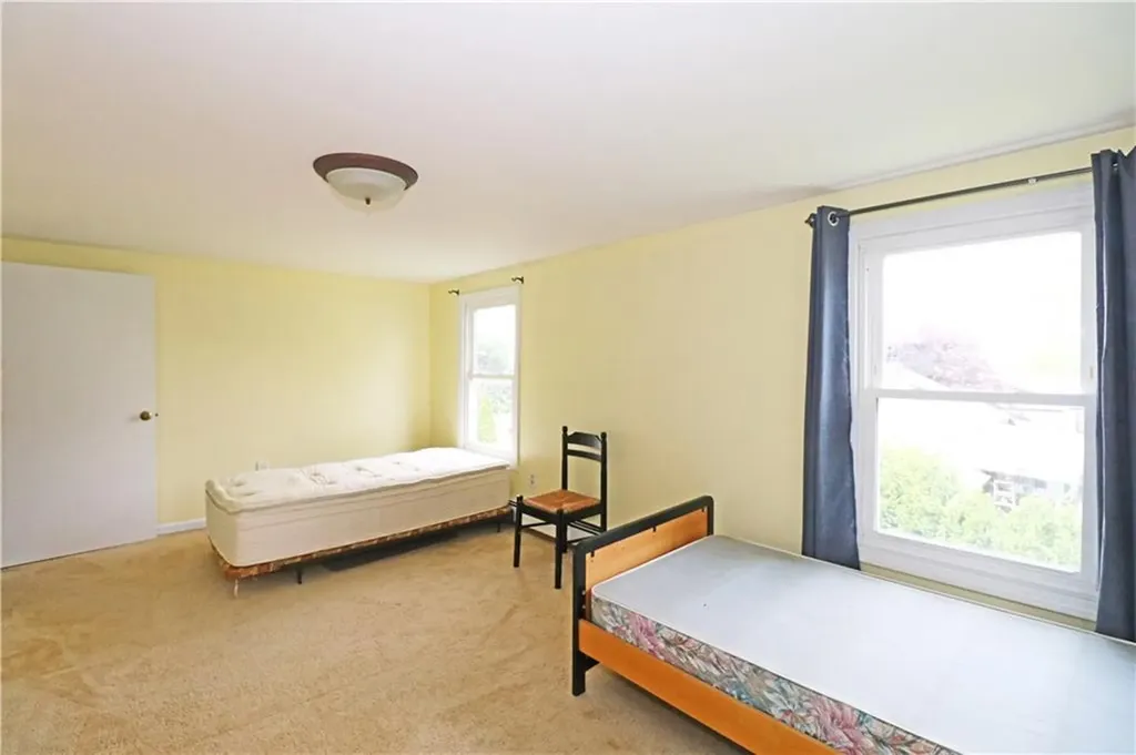 23 Sherman Lane Middletown RI 02842