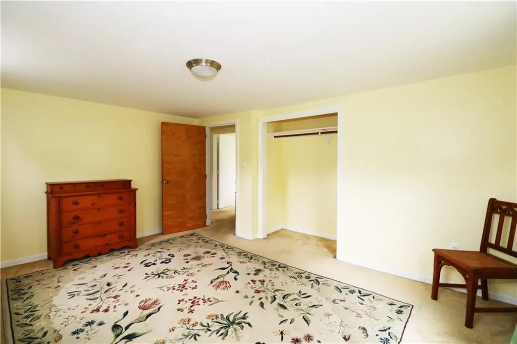 23 Sherman Lane Middletown RI 02842