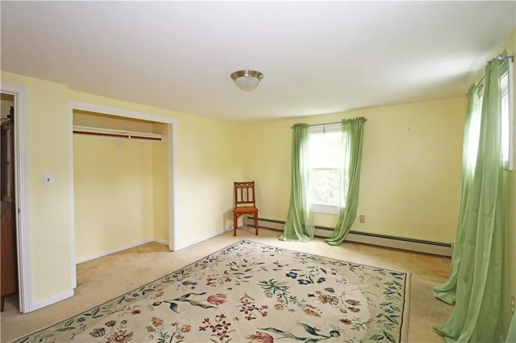 23 Sherman Lane Middletown RI 02842