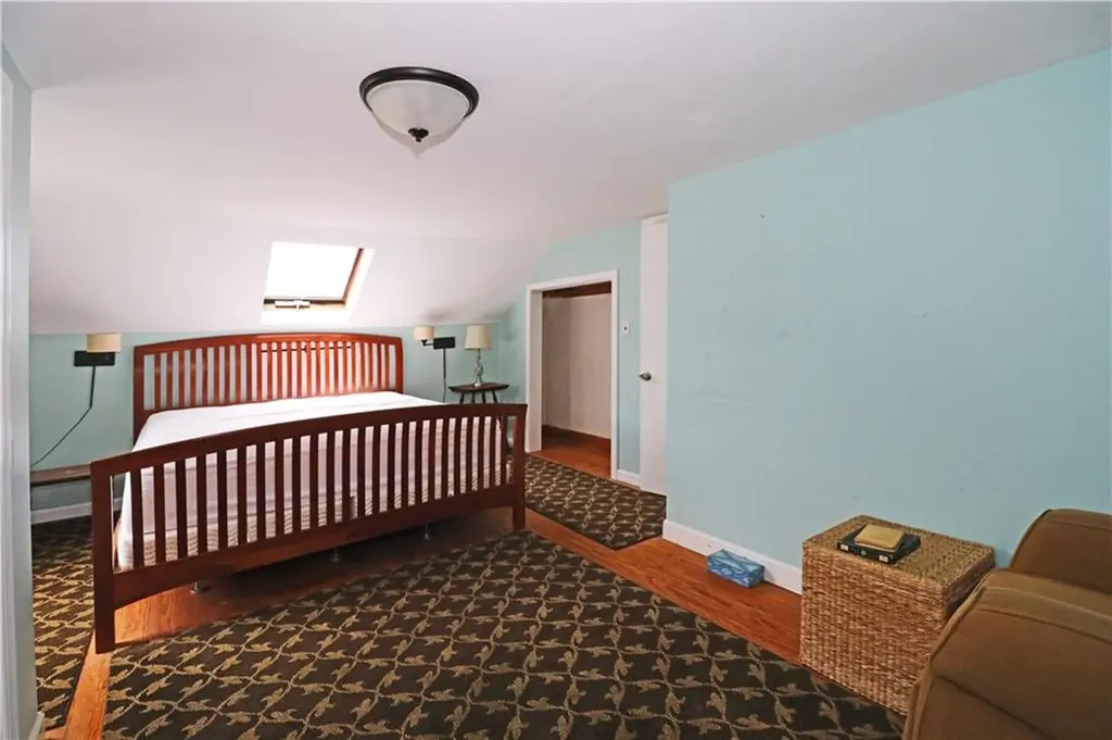 23 Sherman Lane Middletown RI 02842