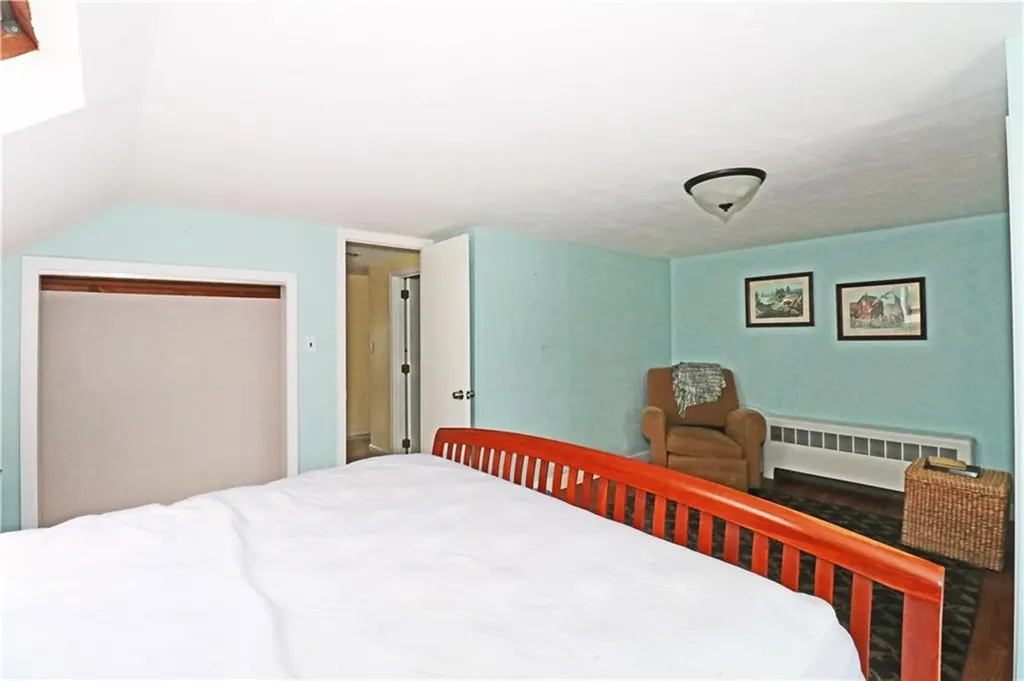 23 Sherman Lane Middletown RI 02842