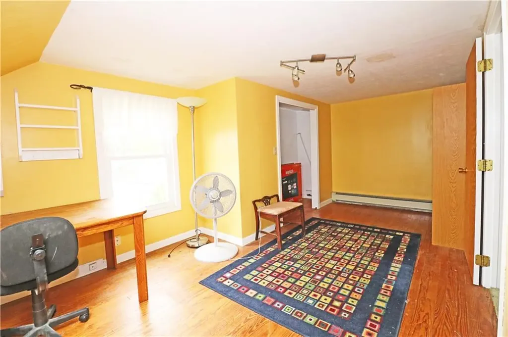 23 Sherman Lane Middletown RI 02842