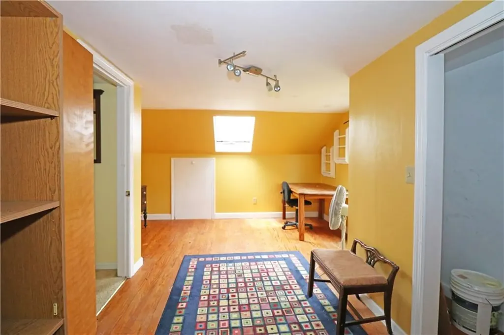 23 Sherman Lane Middletown RI 02842