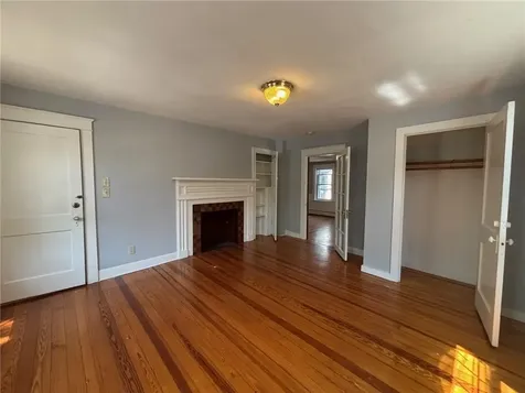 712 Hope Street Bristol RI 02809