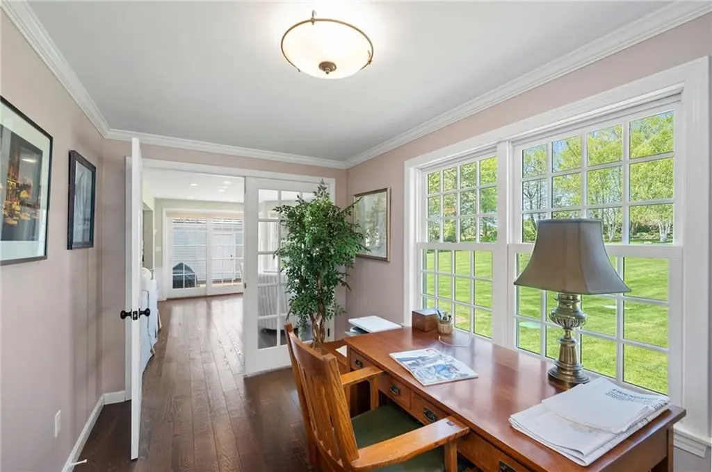 31 Peaceful Way Tiverton RI 02878