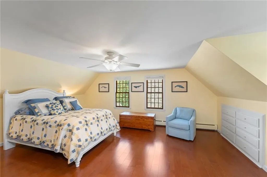 31 Peaceful Way Tiverton RI 02878