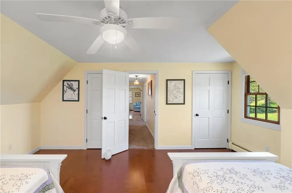 31 Peaceful Way Tiverton RI 02878