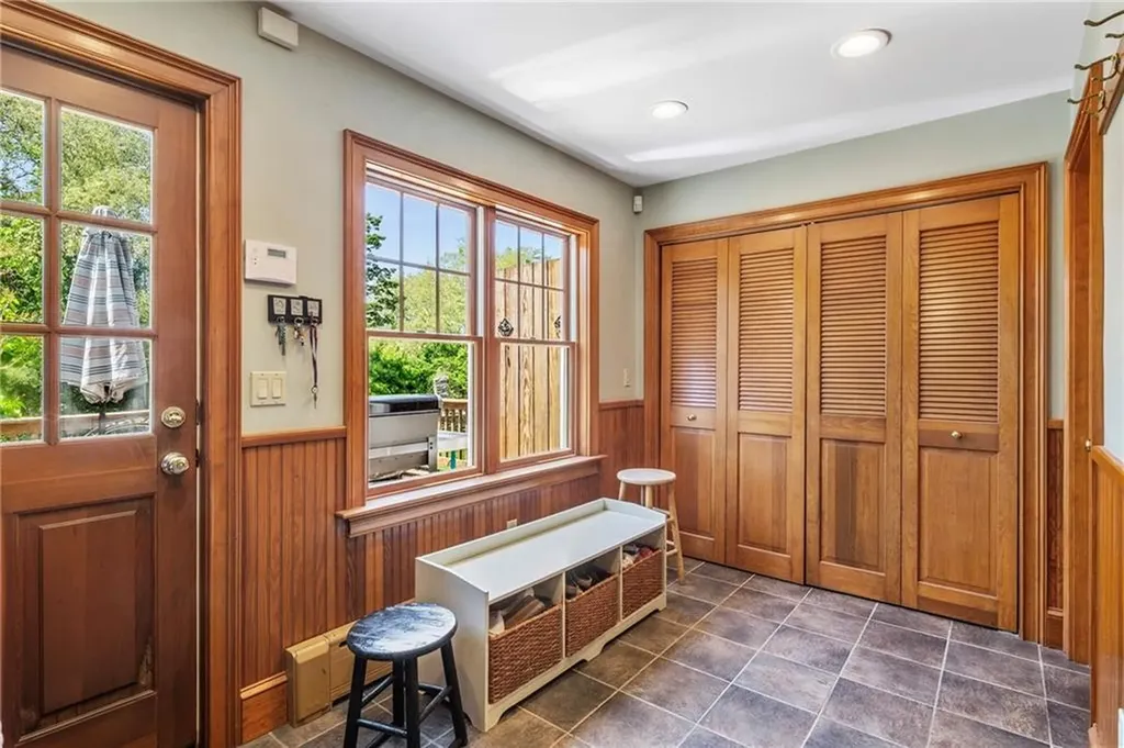 201 Paradise Avenue Middletown RI 02842