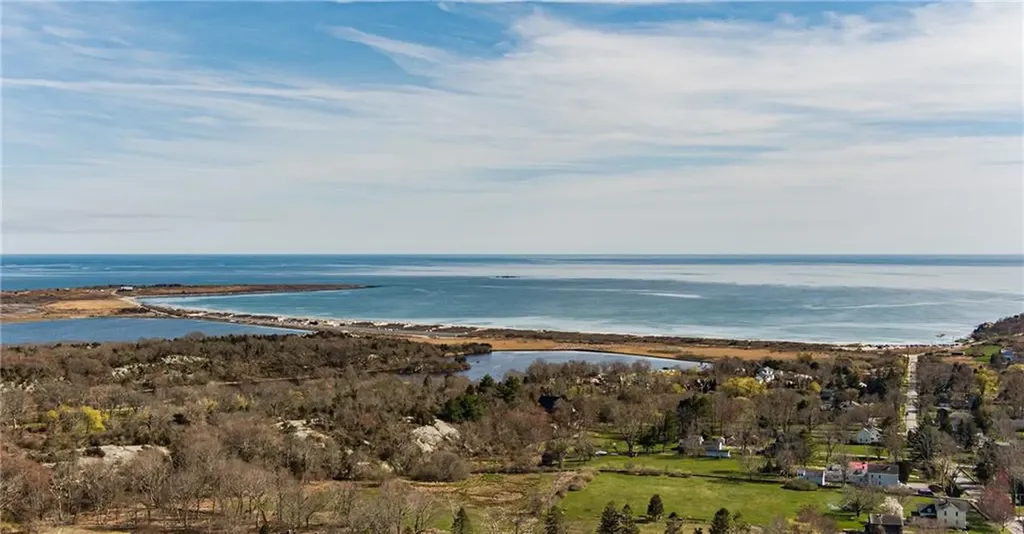 201 Paradise Avenue Middletown RI 02842