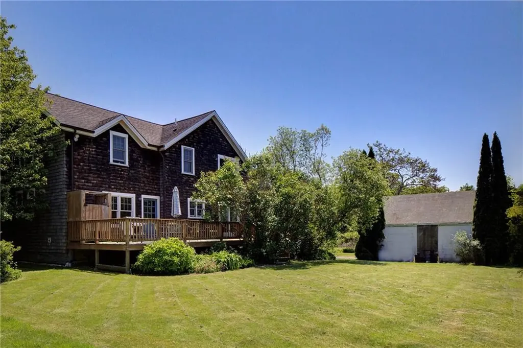 201 Paradise Avenue Middletown RI 02842