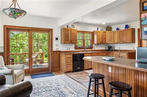 201 Paradise Avenue Middletown RI 02842