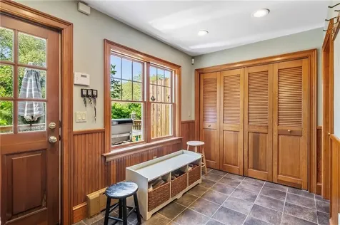 201 Paradise Avenue Middletown RI 02842