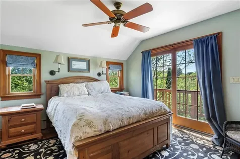 201 Paradise Avenue Middletown RI 02842