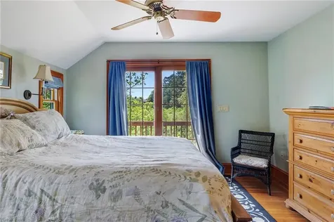 201 Paradise Avenue Middletown RI 02842