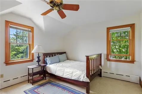 201 Paradise Avenue Middletown RI 02842