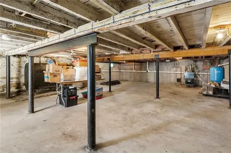 201 Paradise Avenue Middletown RI 02842