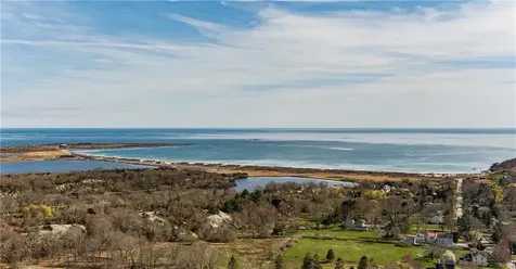 201 Paradise Avenue Middletown RI 02842