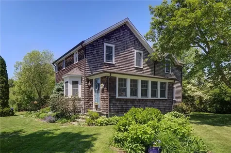 201 Paradise Avenue Middletown RI 02842