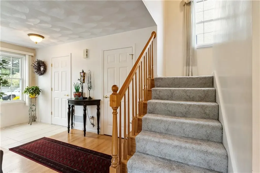 53 Hyde Avenue Pawtucket RI 02861