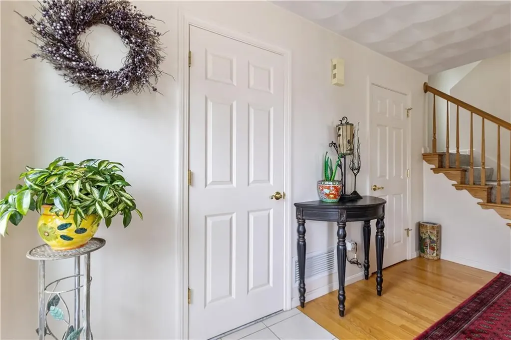 53 Hyde Avenue Pawtucket RI 02861