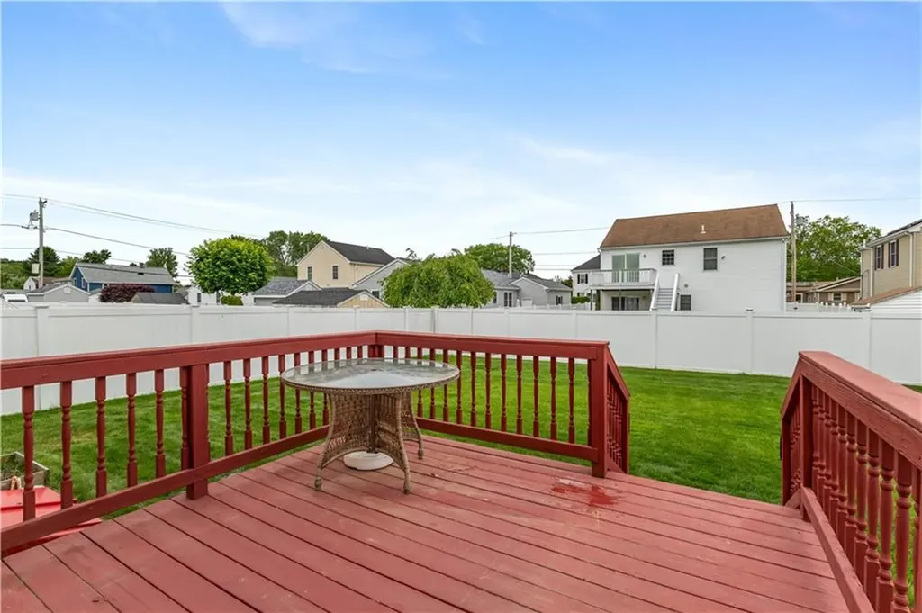 53 Hyde Avenue Pawtucket RI 02861