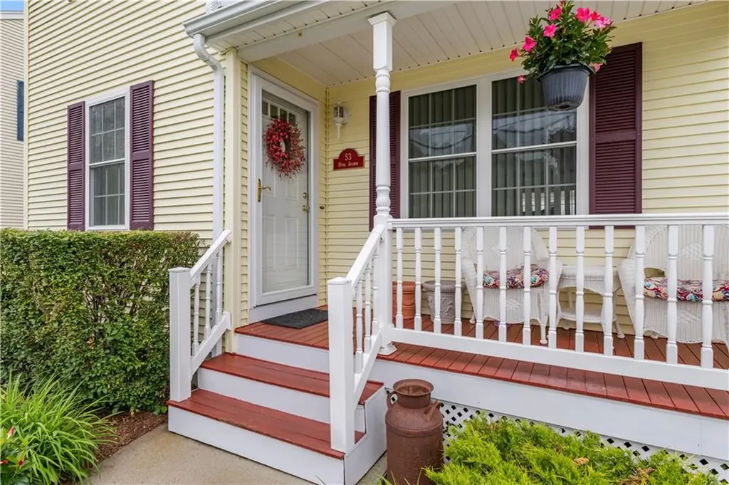 53 Hyde Avenue Pawtucket RI 02861