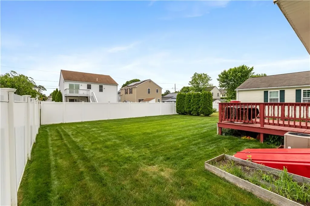53 Hyde Avenue Pawtucket RI 02861