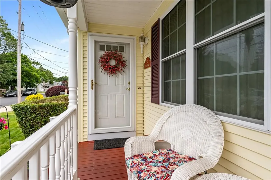 53 Hyde Avenue Pawtucket RI 02861