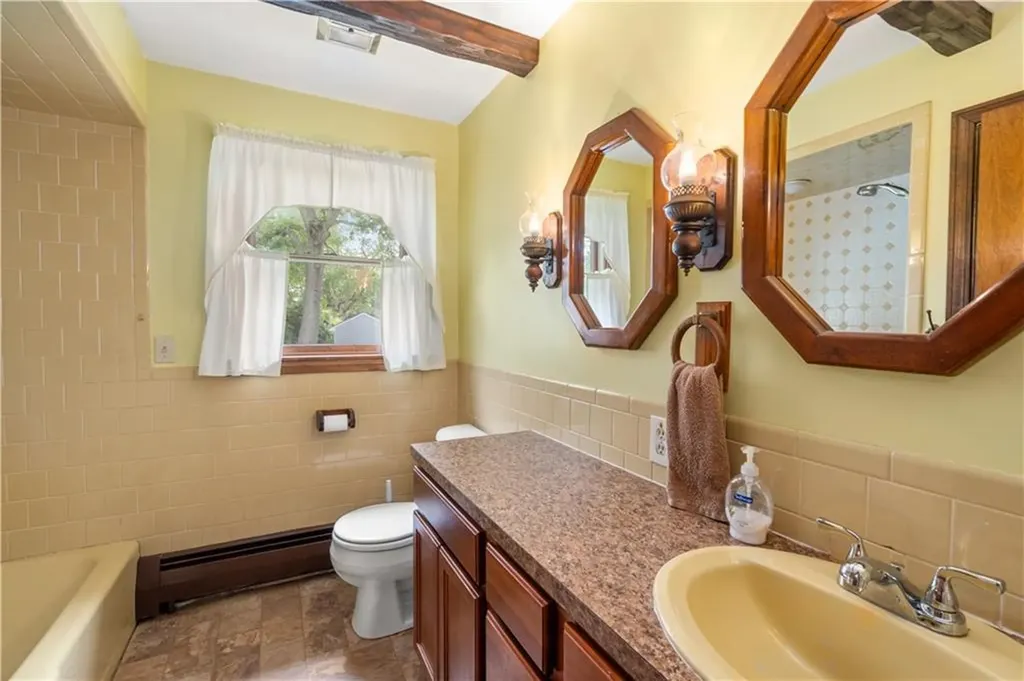 19 Cindy Lane Coventry RI 02816