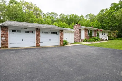 728 Chestnut Hill Road Glocester RI 02814