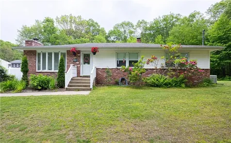 728 Chestnut Hill Road Glocester RI 02814