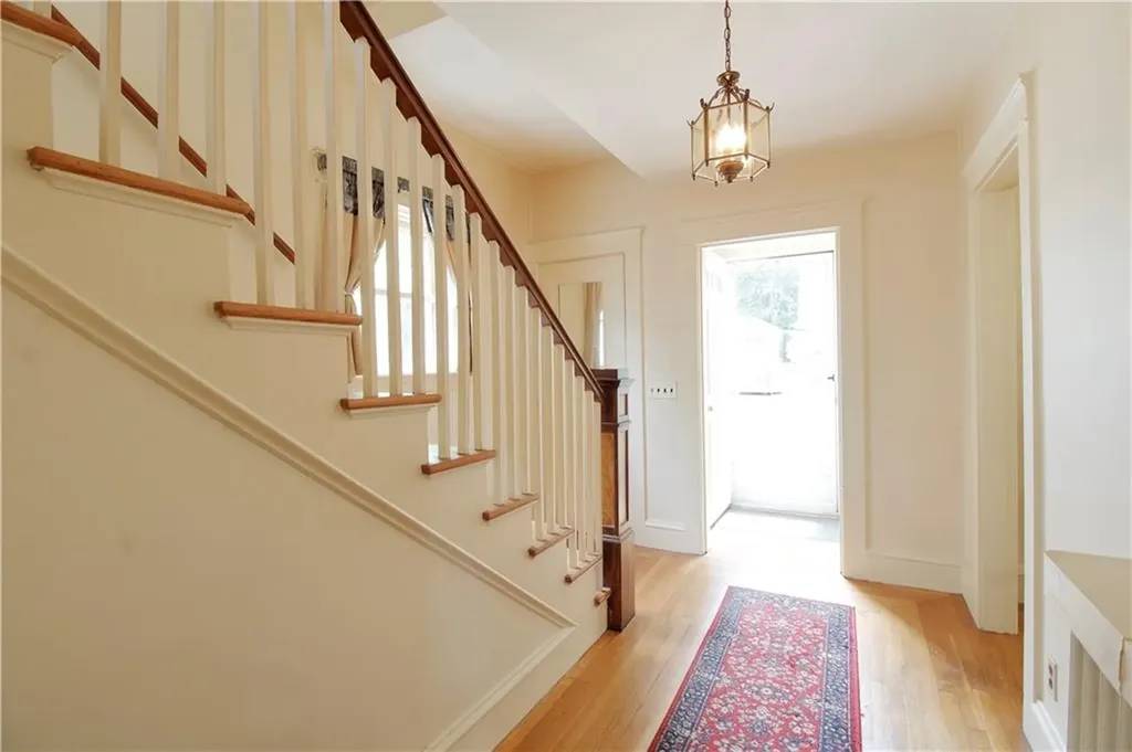 53 Dexterdale Road Providence RI 02906