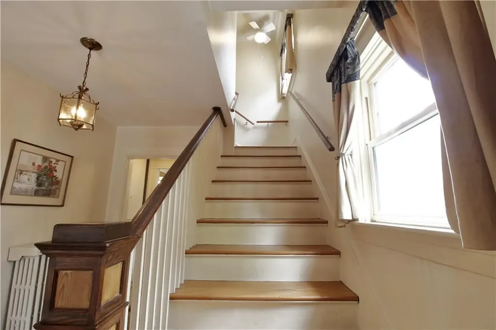 53 Dexterdale Road Providence RI 02906