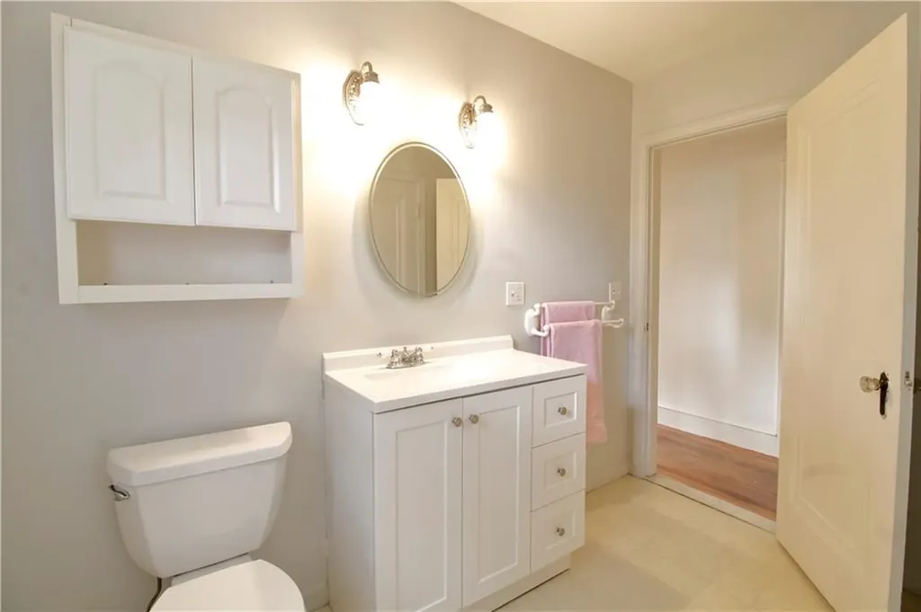 53 Dexterdale Road Providence RI 02906