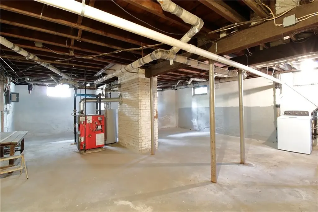 53 Dexterdale Road Providence RI 02906