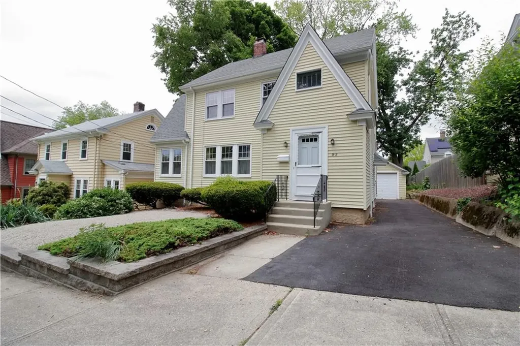 53 Dexterdale Road Providence RI 02906
