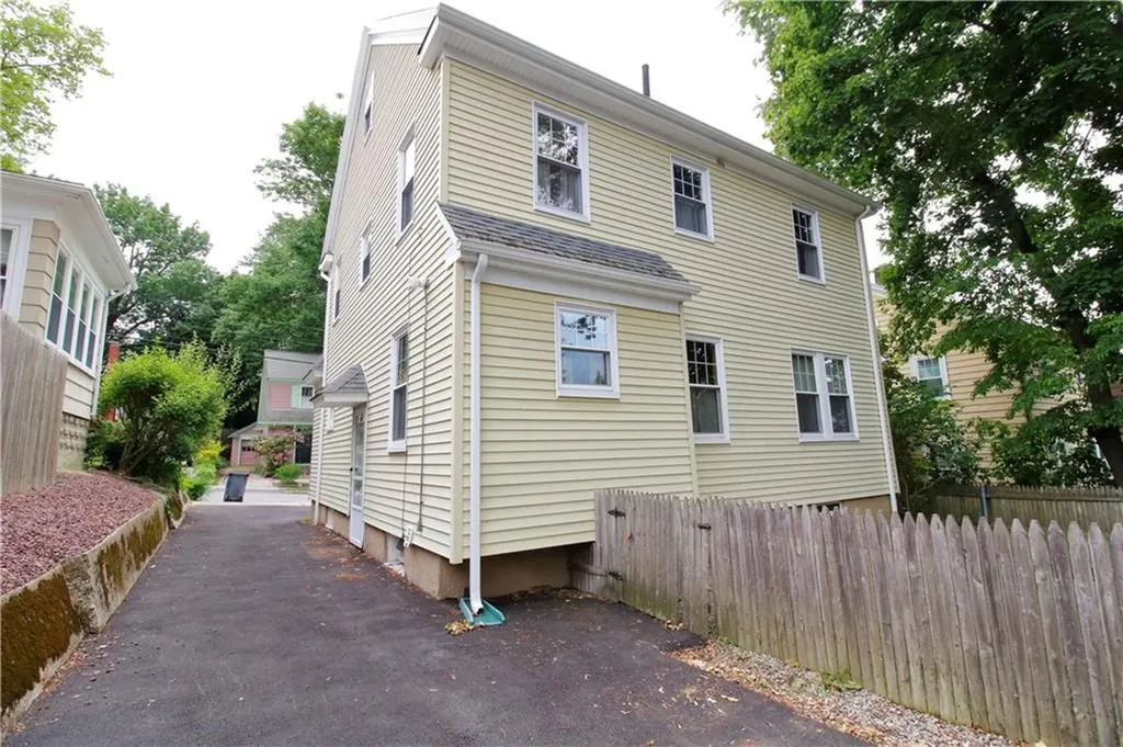 53 Dexterdale Road Providence RI 02906